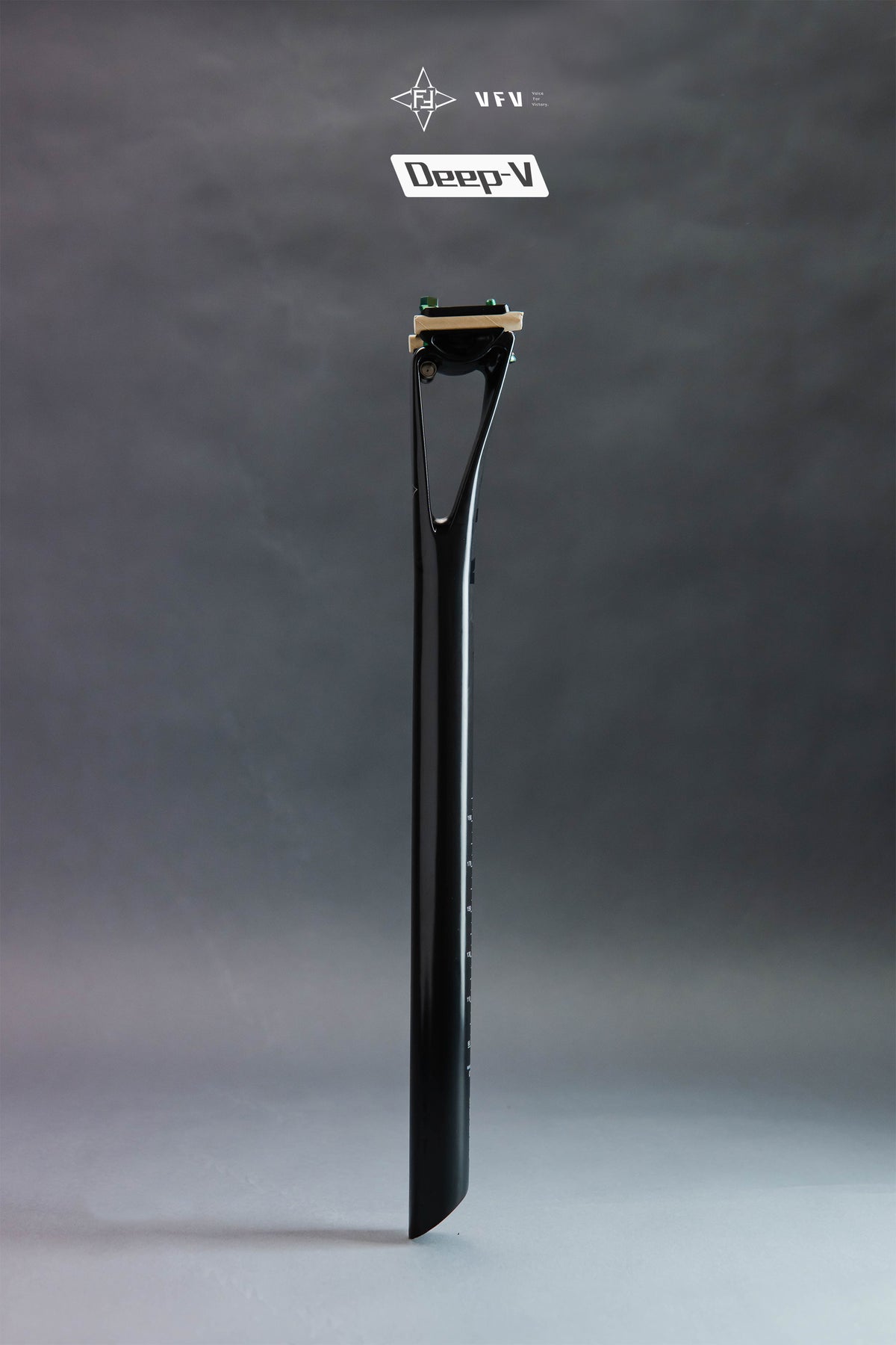 VoiceVelo Deep V Carbon Seatpost – 27.2mm / 30.9mm
