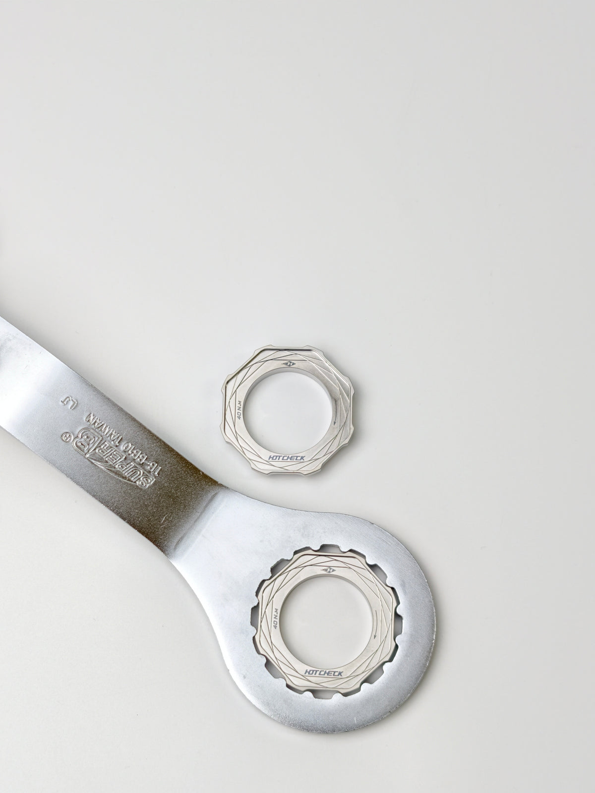 HOTCHECK S-Grade Titanium Centrelock Rotor Lockring Set – External Tool Type (Pair)