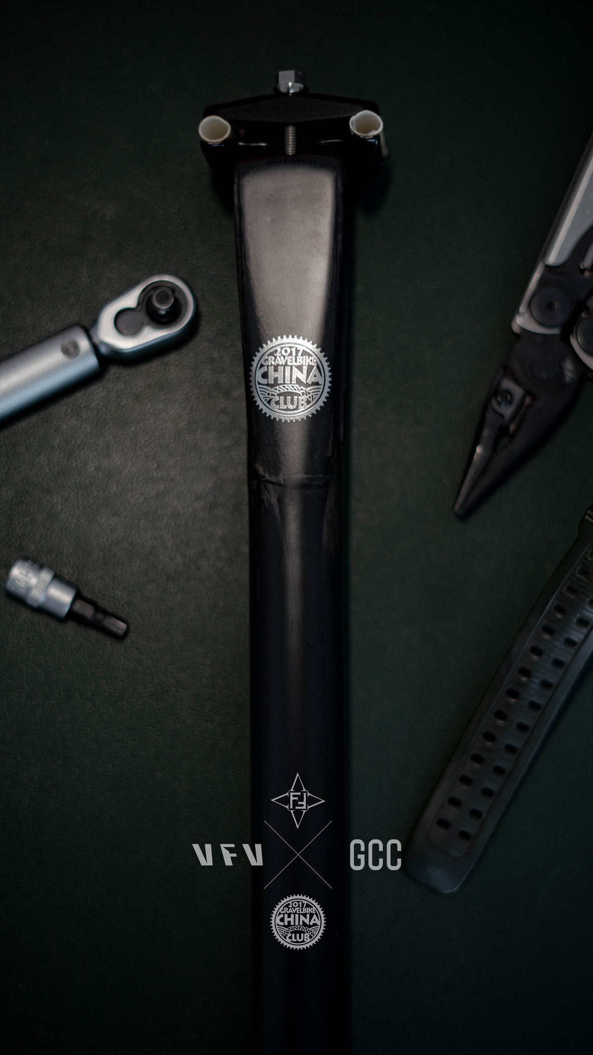 VoiceVelo Deep V Carbon Seatpost – 27.2mm / 30.9mm